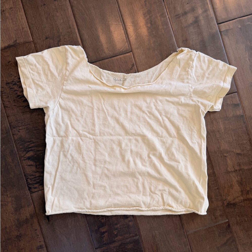 Brandy Melville Cream Short Sleeve Tee